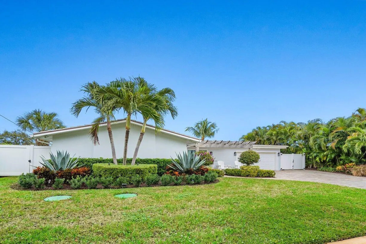 South Florida Real Estate | View 2147 Radnor Court | Listing