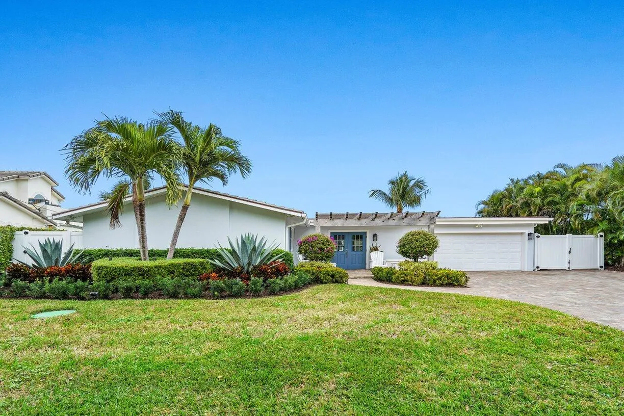 South Florida Real Estate | View 2147 Radnor Court | 3 Beds, 2 Baths