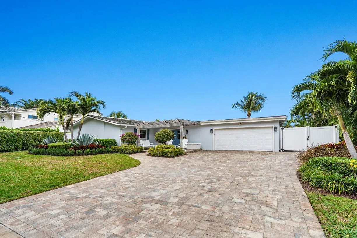 South Florida Real Estate | View 2147 Radnor Court | Listing