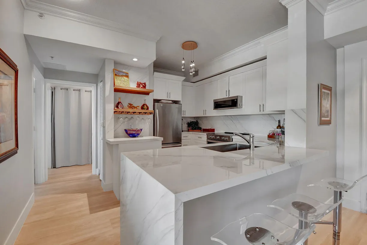 South Florida Real Estate | View 802 W Windward Way, 303 | Listing