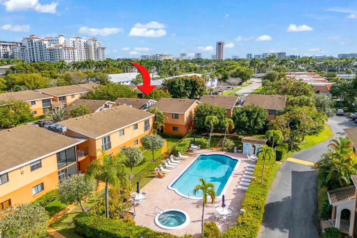 South Florida Real Estate | View 50 SE 12th Street, 2330 | 1 Bed, 1 Bath