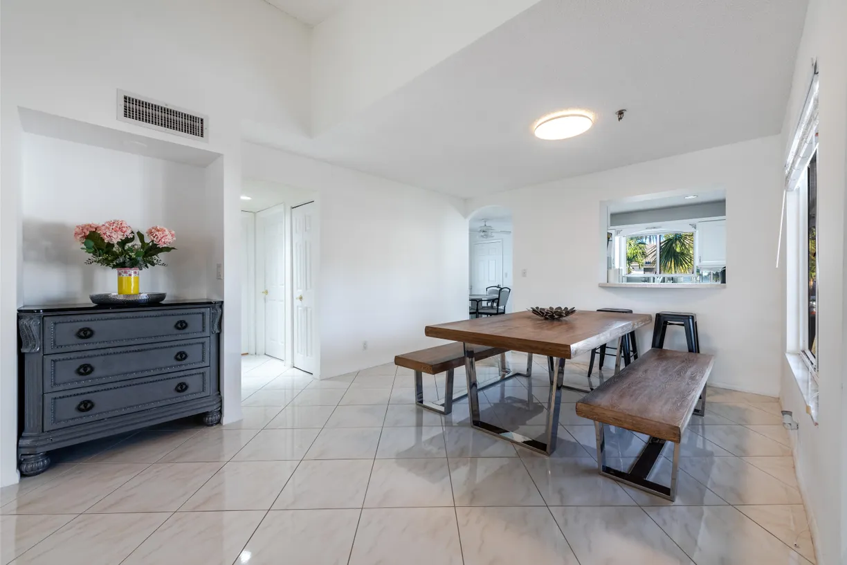 South Florida Real Estate | View 7485 Glendevon Lane, 1105 | Listing