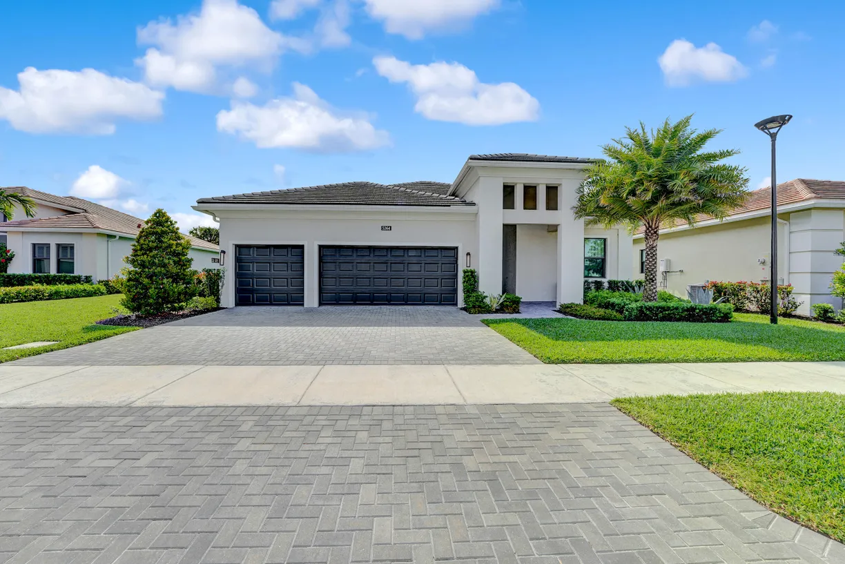 South Florida Real Estate | View 5364 Siesta Key Lane | 3 Beds, 3 Baths