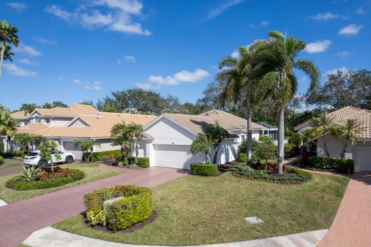 South Florida Real Estate | View 717 Pinehurst Way | Listing