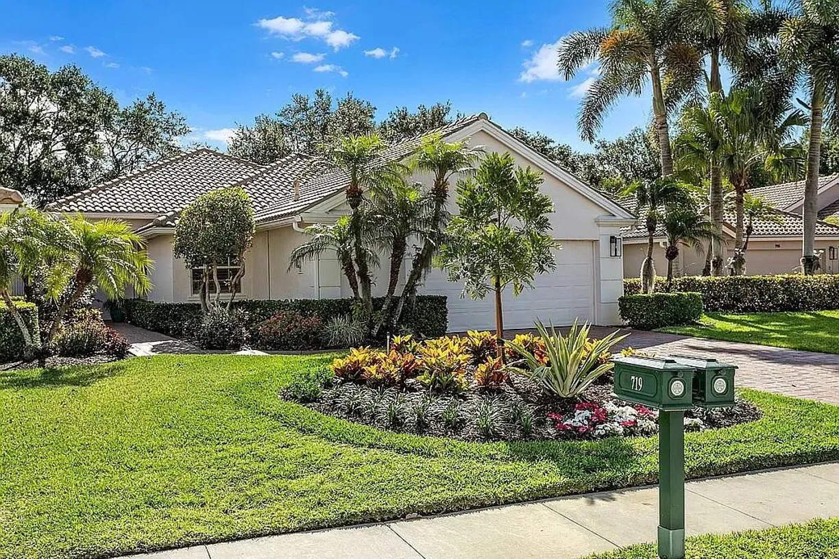 South Florida Real Estate | View 717 Pinehurst Way | 3 Beds, 3 Baths
