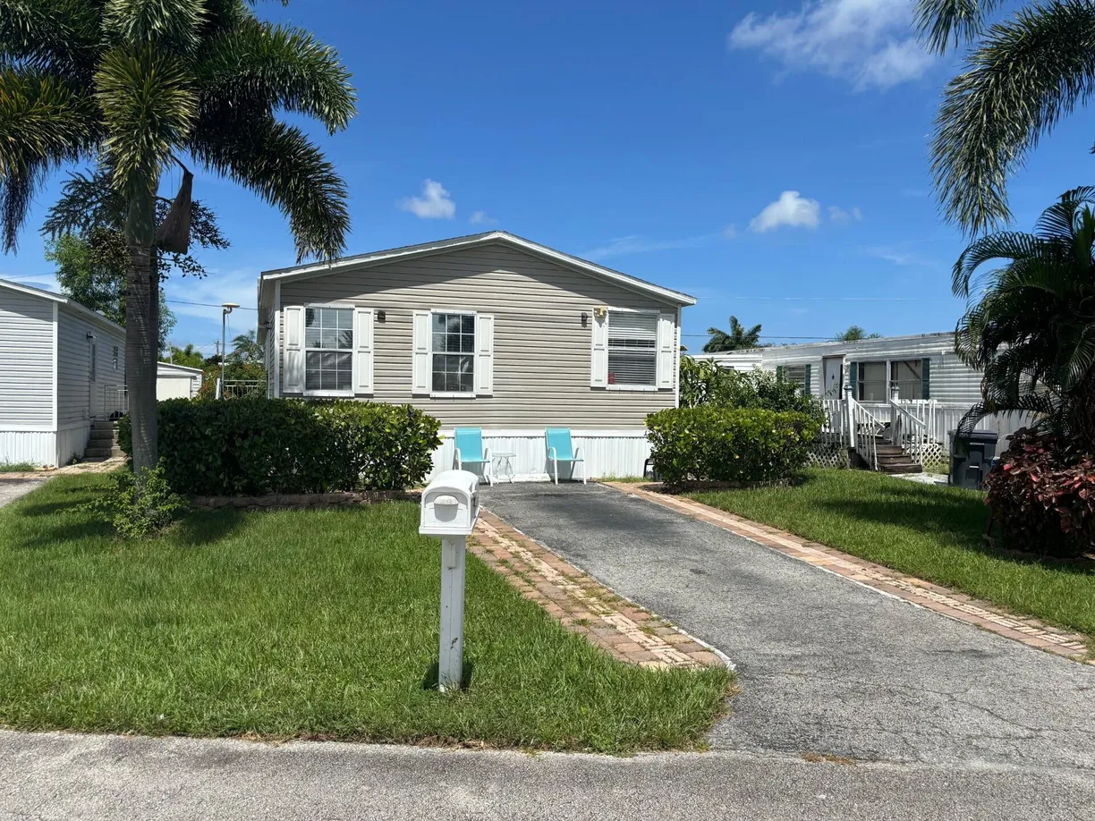 South Florida Real Estate | View 5842 Shawnee Drive | 3 Beds, 2 Baths