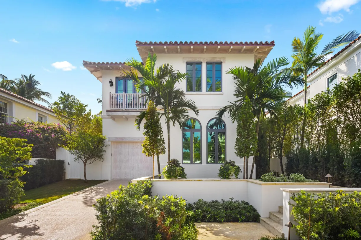 South Florida Real Estate | View 422 Australian Avenue | Listing