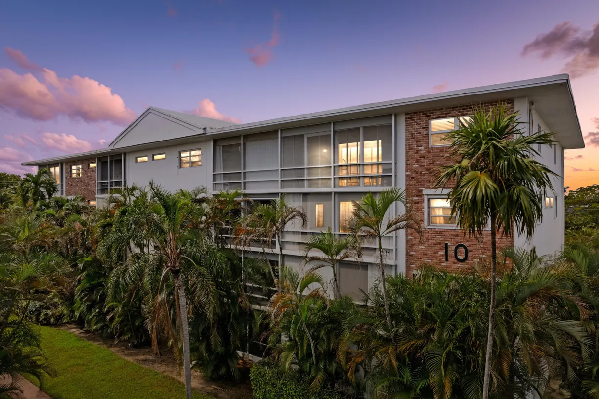 South Florida Real Estate | View 10 SE 13th Street, C3 | 2 Beds, 2 Baths