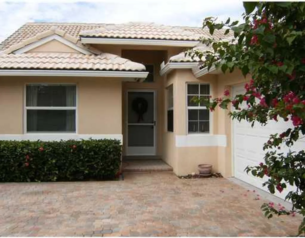 South Florida Real Estate | View 5260 Grand Palm Circle | Listing
