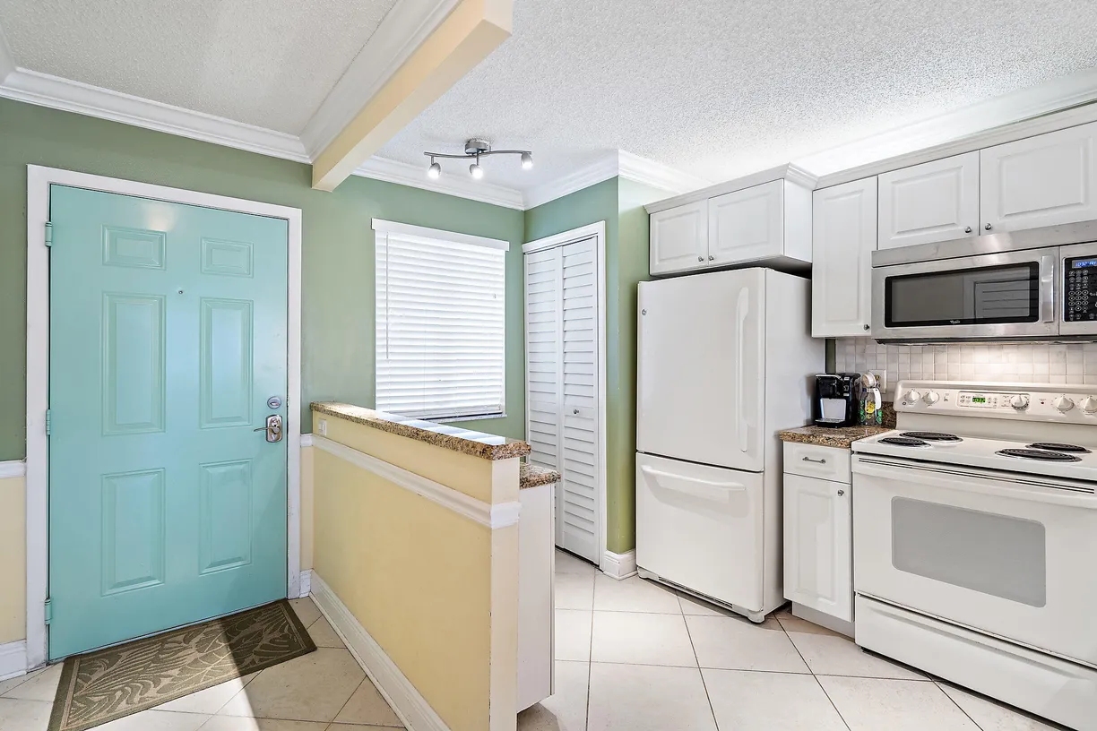 South Florida Real Estate | View 353 S Us Highway 1, B102 | Listing