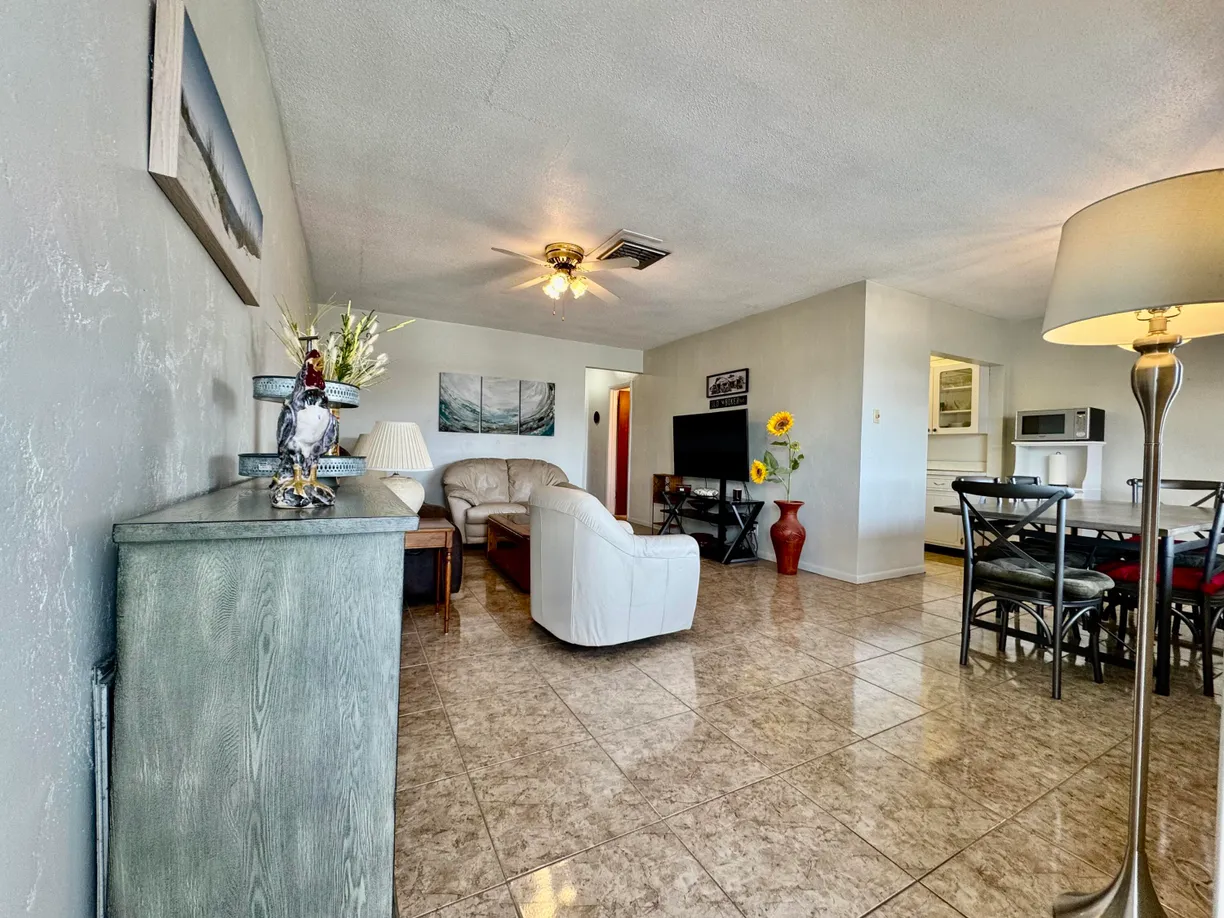South Florida Real Estate | View 2204 Lake Osborne Drive, 20 | Listing