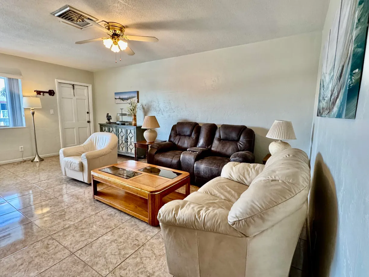 South Florida Real Estate | View 2204 Lake Osborne Drive, 20 | Listing