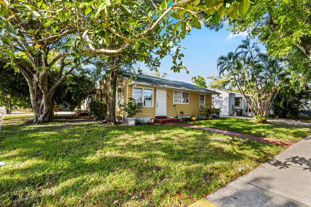 South Florida Real Estate | View 645 32nd Street | Listing