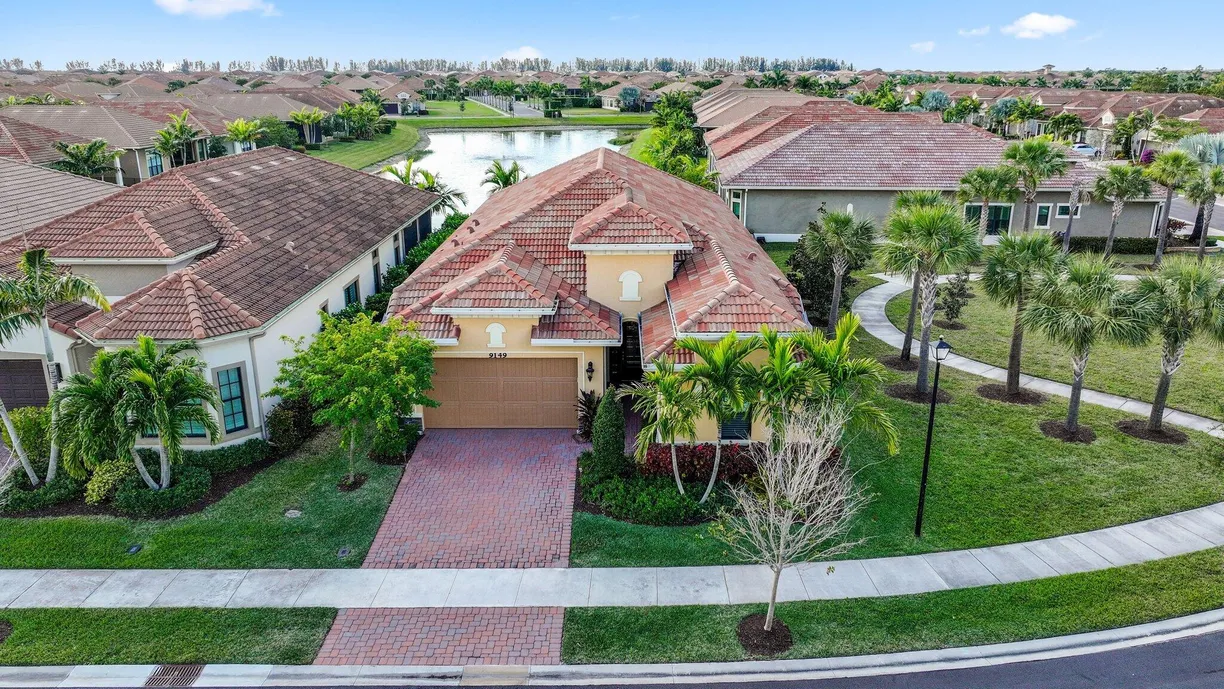 South Florida Real Estate | View 9149 Leon Circle | 2 Beds, 2 Baths