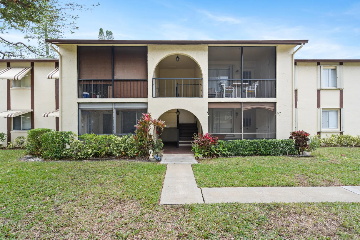 South Florida Real Estate | View 3622 La Playas Court, B2 | 2 Beds, 1 Bath