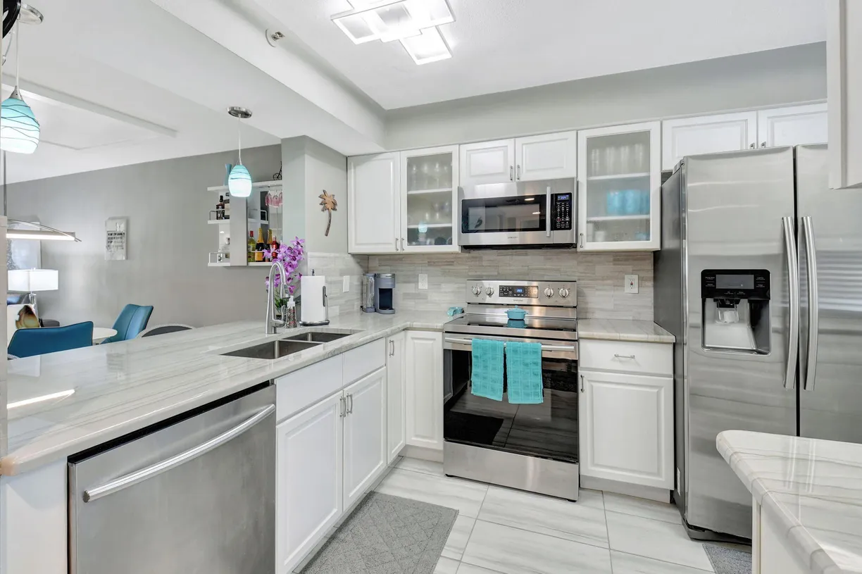 South Florida Real Estate | View 14096 Huntington Pointe Drive, 209 | Listing