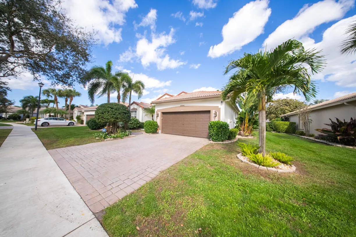 South Florida Real Estate | View 7551 Monticello Way | Listing