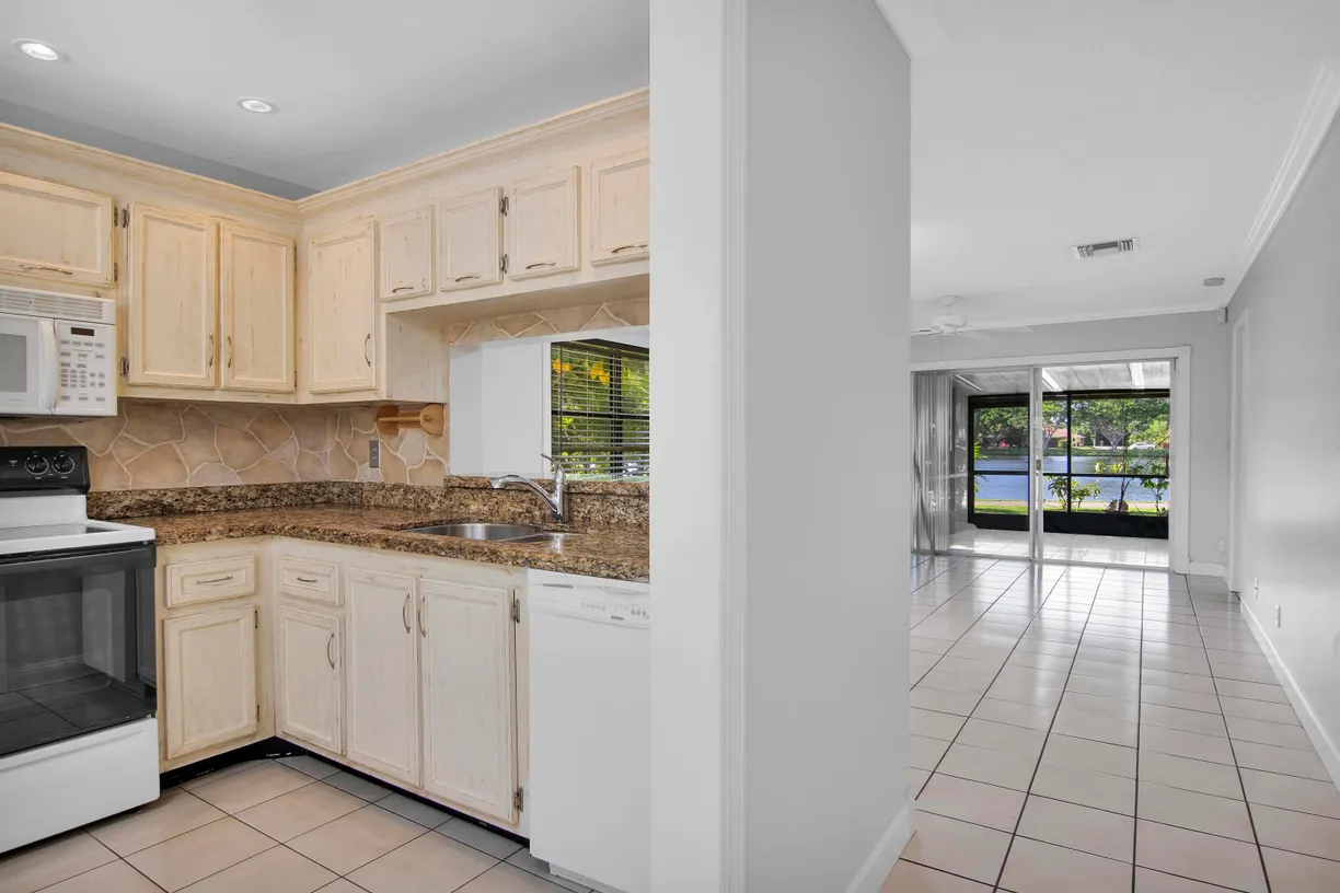 South Florida Real Estate | View 5171 Tennis Lane | Listing