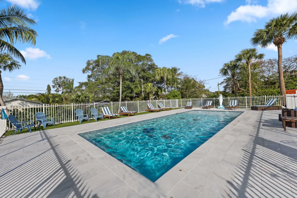 South Florida Real Estate | View 909 N A Street | 3 Beds, 2 Baths