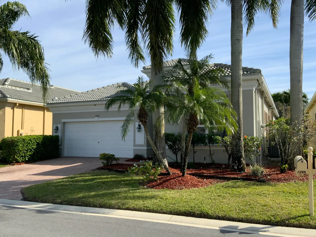 South Florida Real Estate | View 7204 Demedici Circle | 3 Beds, 2 Baths