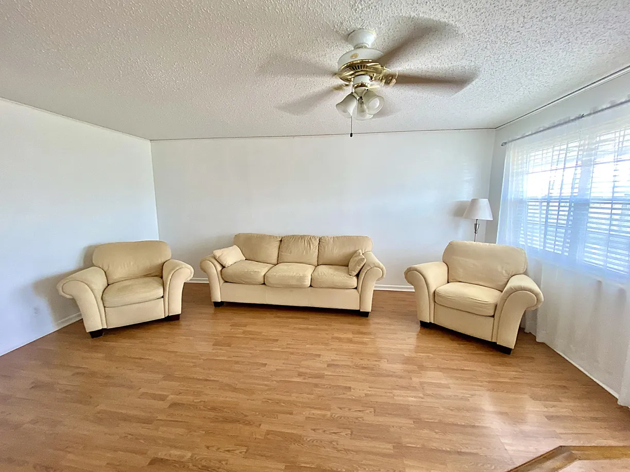 South Florida Real Estate | View 374 Markham Q | Listing