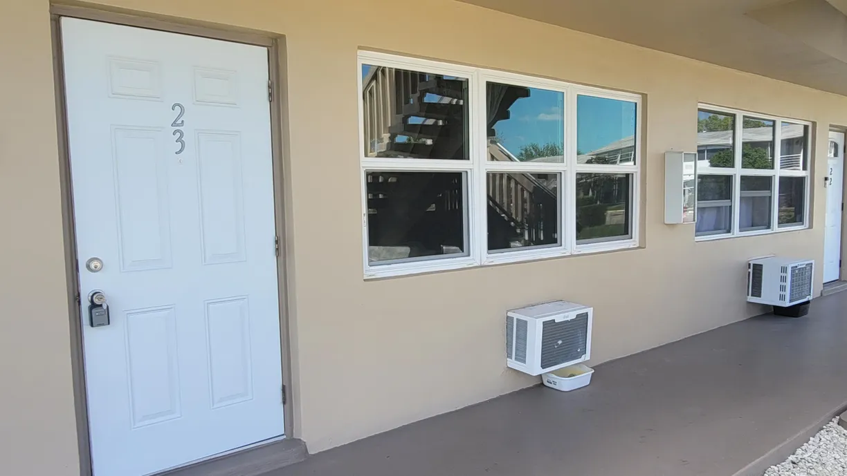 South Florida Real Estate | View 23 Kingswood B | 1 Bed, 1 Bath