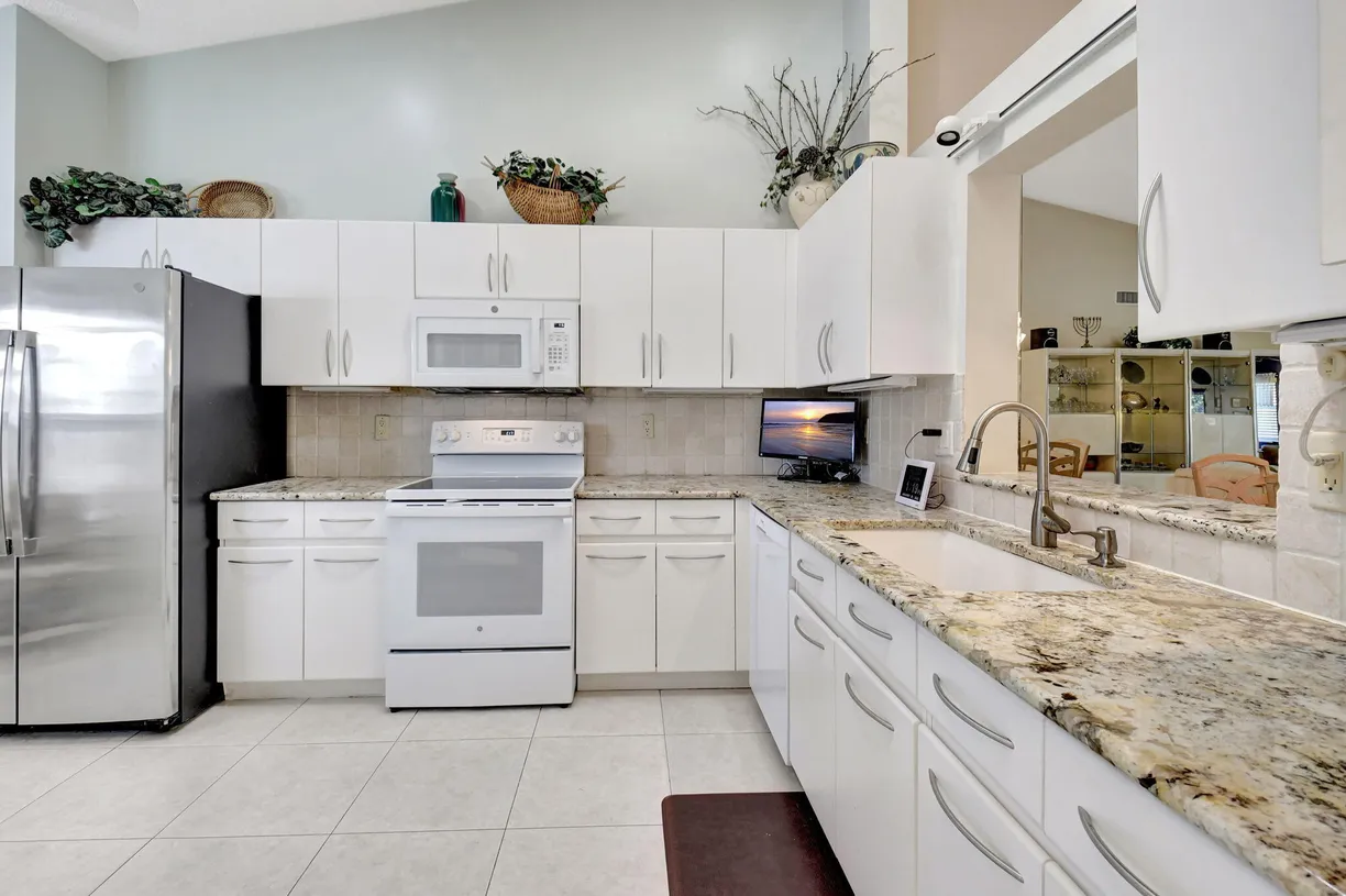 South Florida Real Estate | View 7283 Summer Tree Drive | Listing