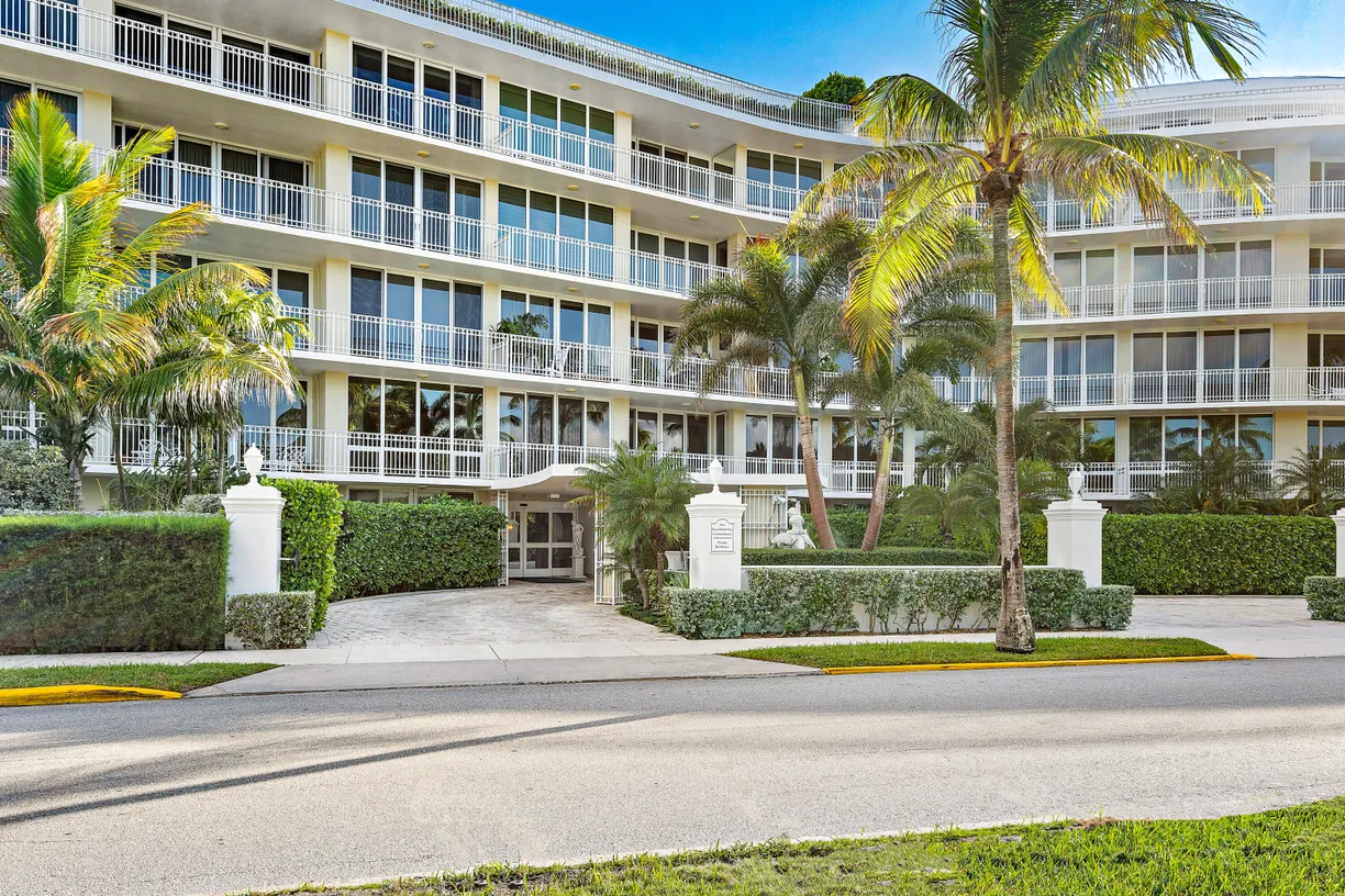 South Florida Real Estate | View 100 Royal Palm Way, D1 | 2 Beds, 2 Baths