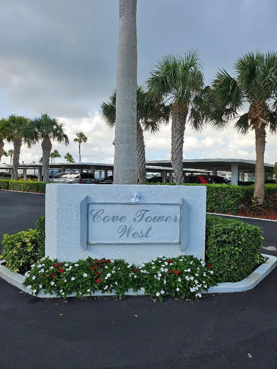 South Florida Real Estate | View 123 Lakeshore Drive, 642 | Listing