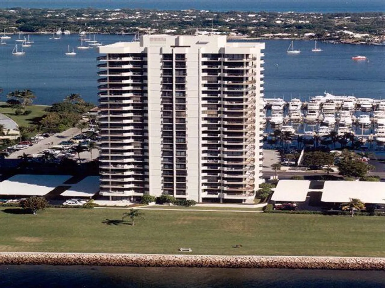 South Florida Real Estate | View 123 Lakeshore Drive, 642 | Listing