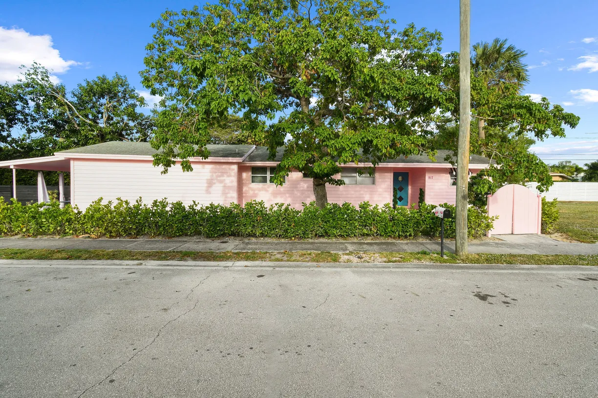 South Florida Real Estate | View 917 Market Street | Listing