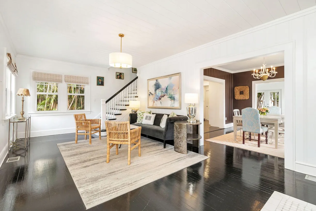 South Florida Real Estate | View 3504 S Olive Avenue | Listing