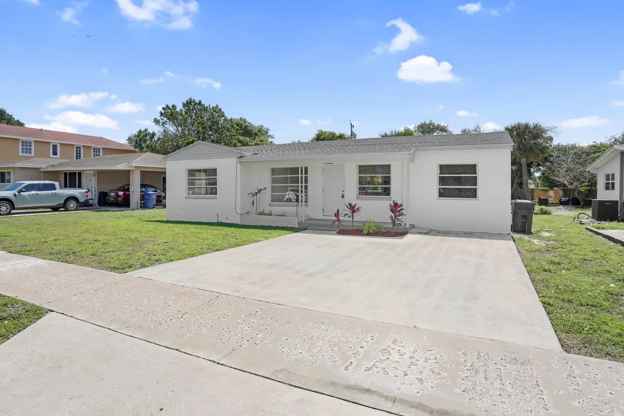 South Florida Real Estate | View 344 Cypress Drive | Listing