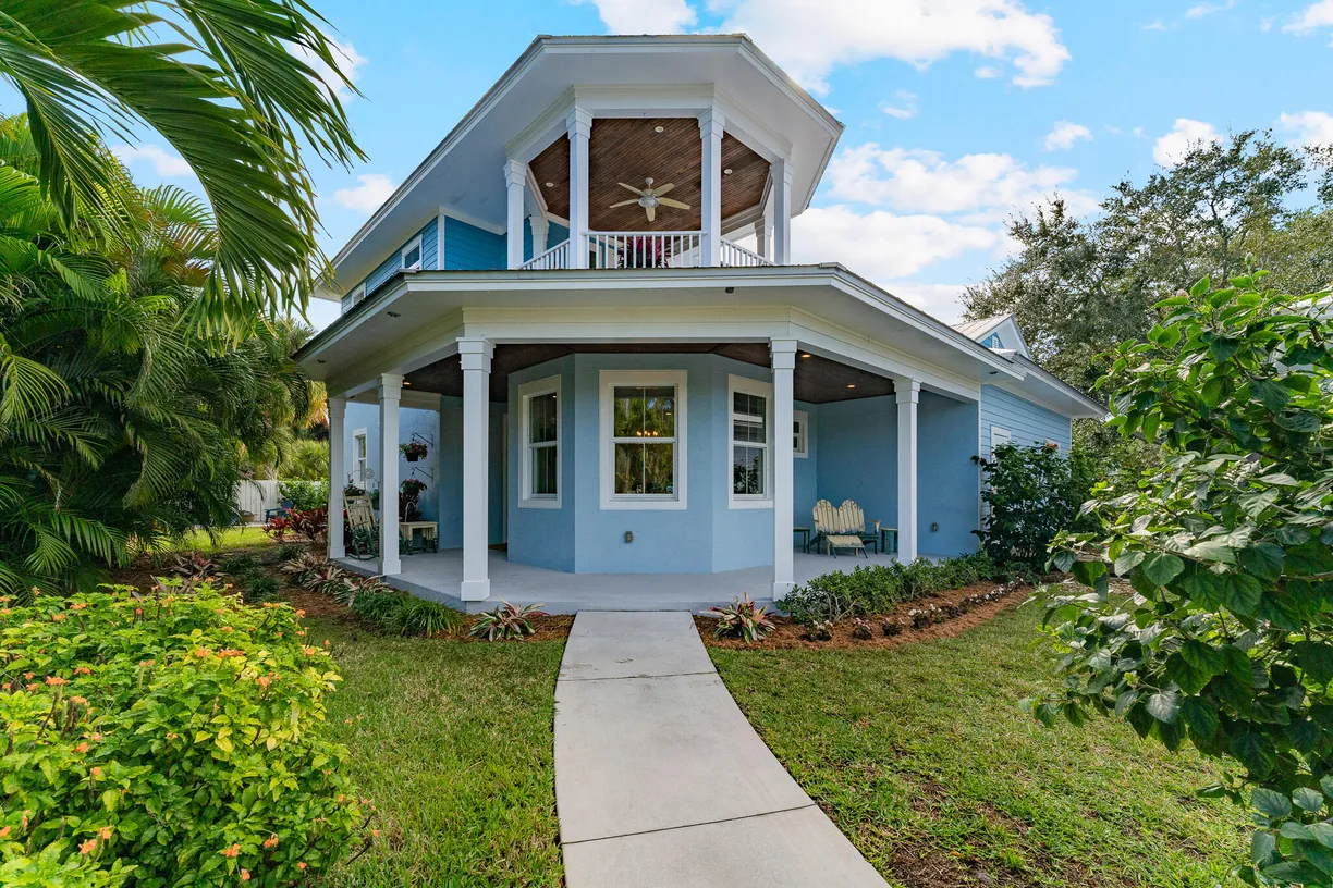 South Florida Real Estate | View 1002 SE Riverside Drive | Listing