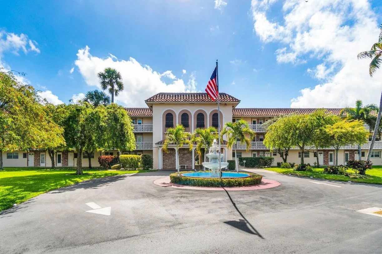 South Florida Real Estate | View 400 NE 20th Street, A107 | 2 Beds, 2 Baths