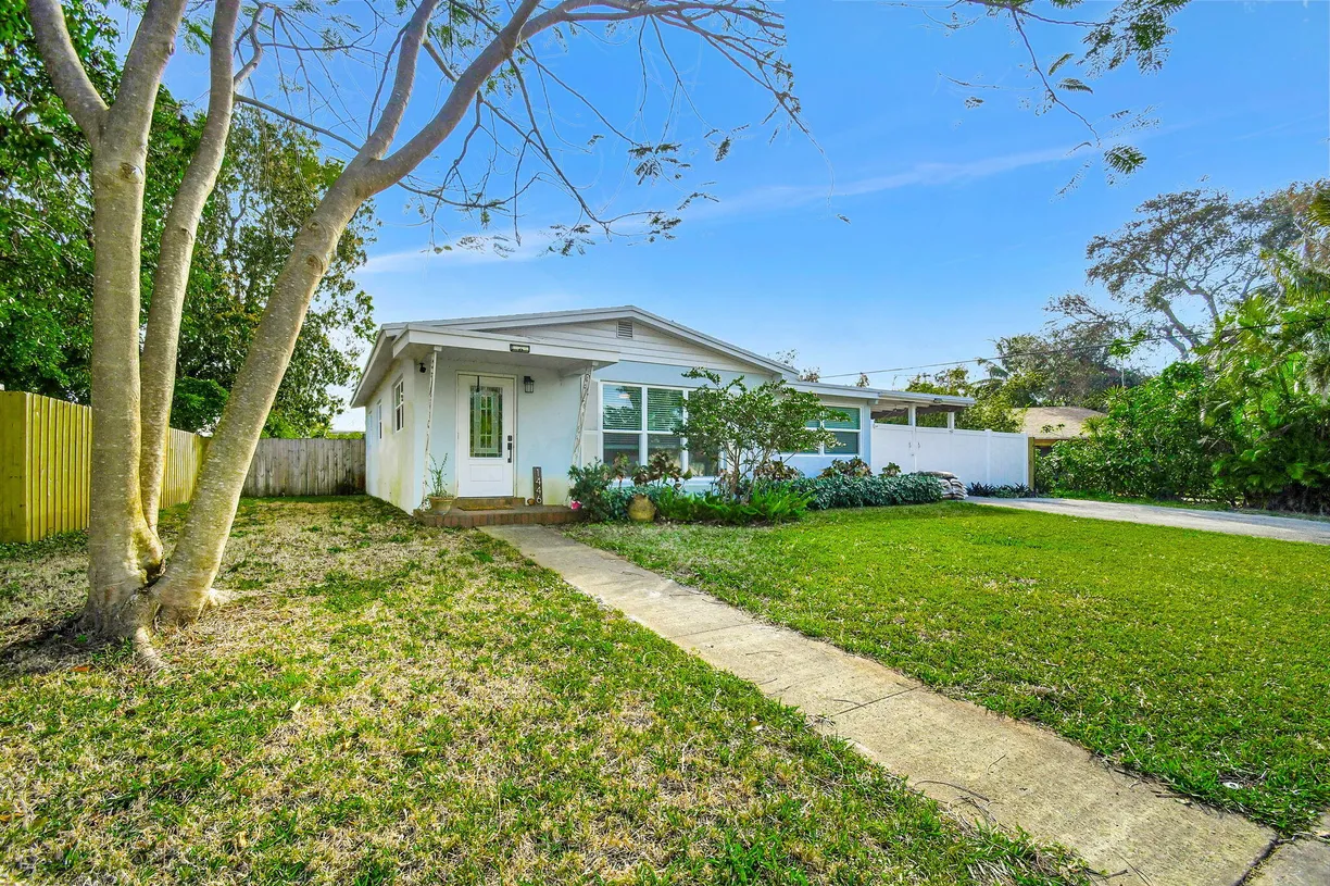 South Florida Real Estate | View 1446 W Perry Street | Listing