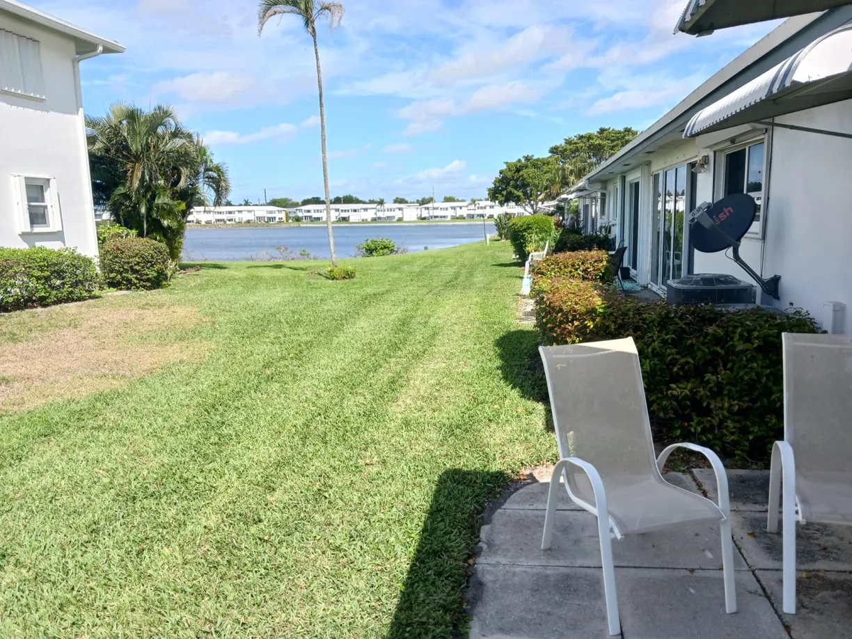 South Florida Real Estate | View 101 Leisure Lake Circle, 101 | Listing