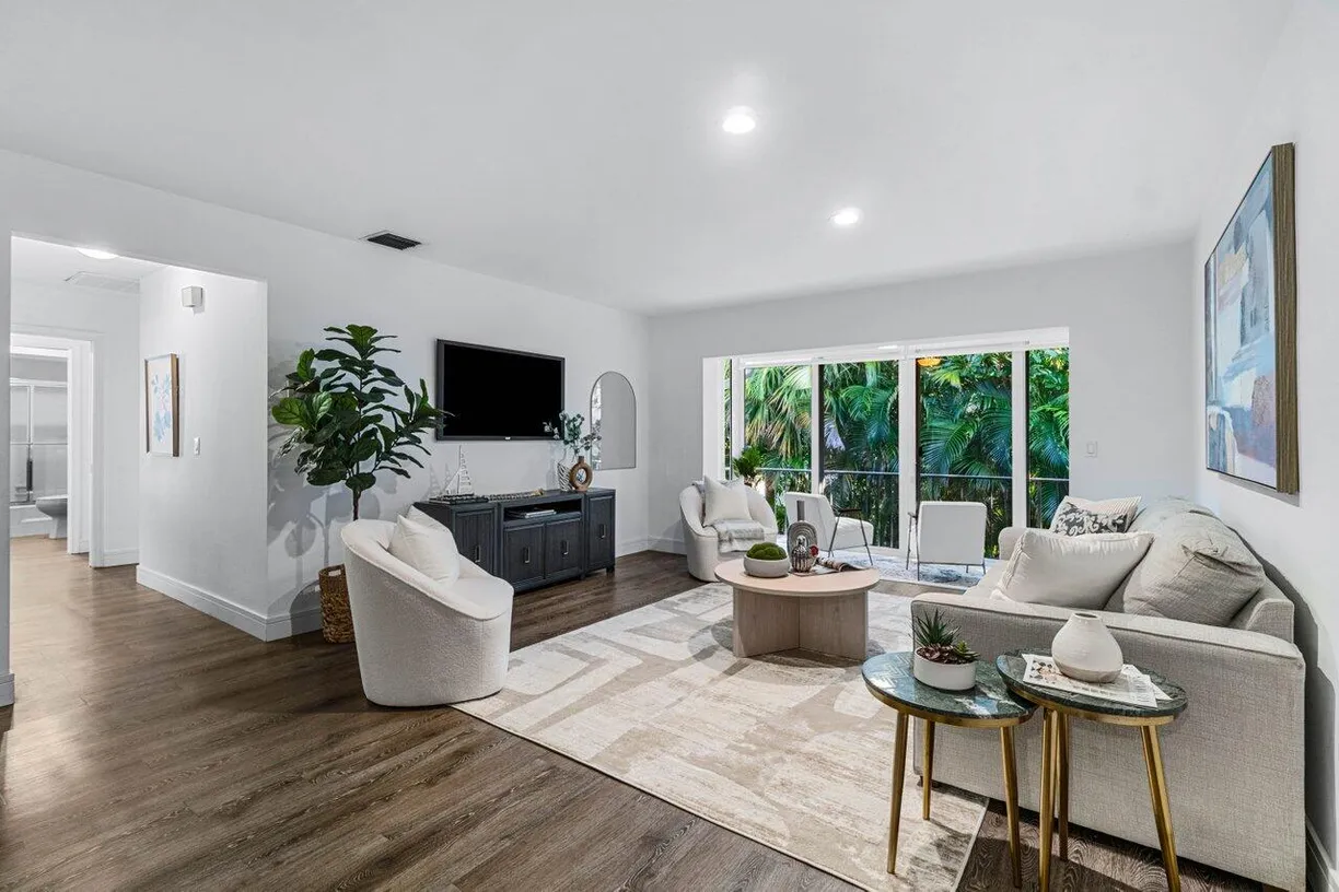 South Florida Real Estate | View 301 Venetian Drive, 14 | 2 Beds, 2 Baths