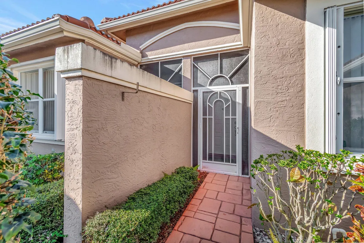 South Florida Real Estate | View 5803 Island Reach Lane | Listing