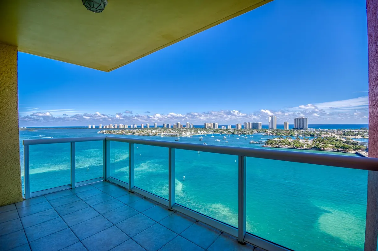 South Florida Real Estate | View 2640 Lake Shore Drive, 1914 | 2 Beds, 2 Baths