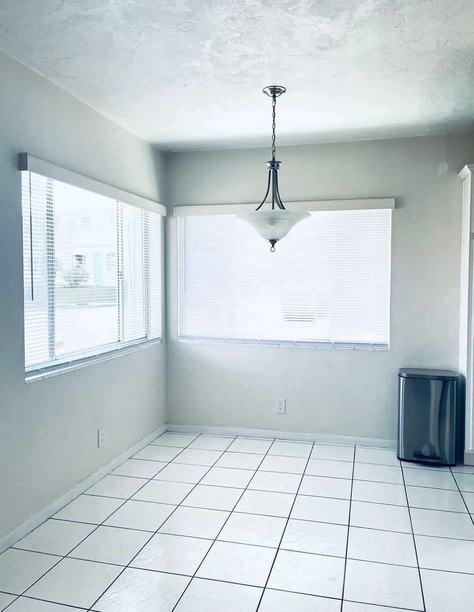 South Florida Real Estate | View 2304 Lake Osborne Drive, 10 | Listing