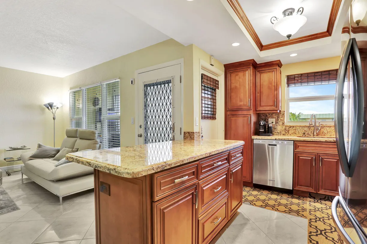 South Florida Real Estate | View 806 SE 7th Street, 403 | Listing