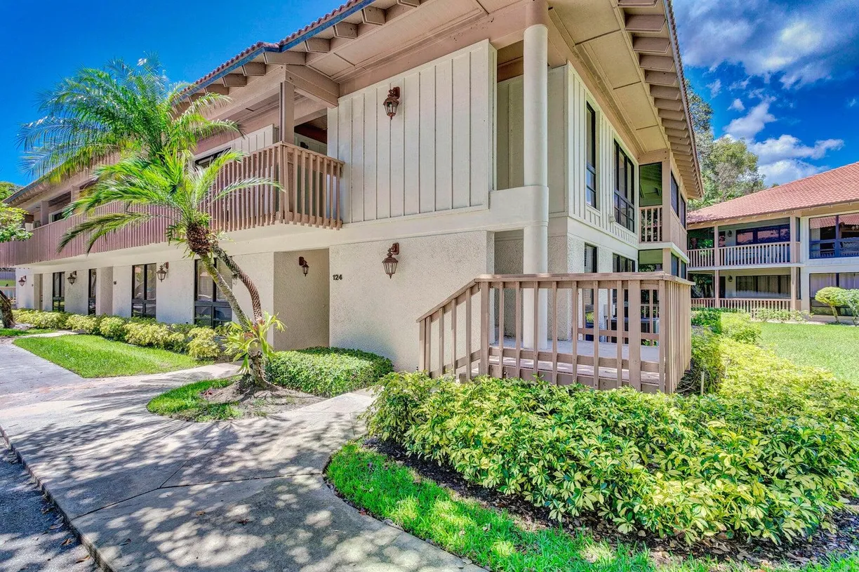 South Florida Real Estate | View 130 Brackenwood Road | Listing