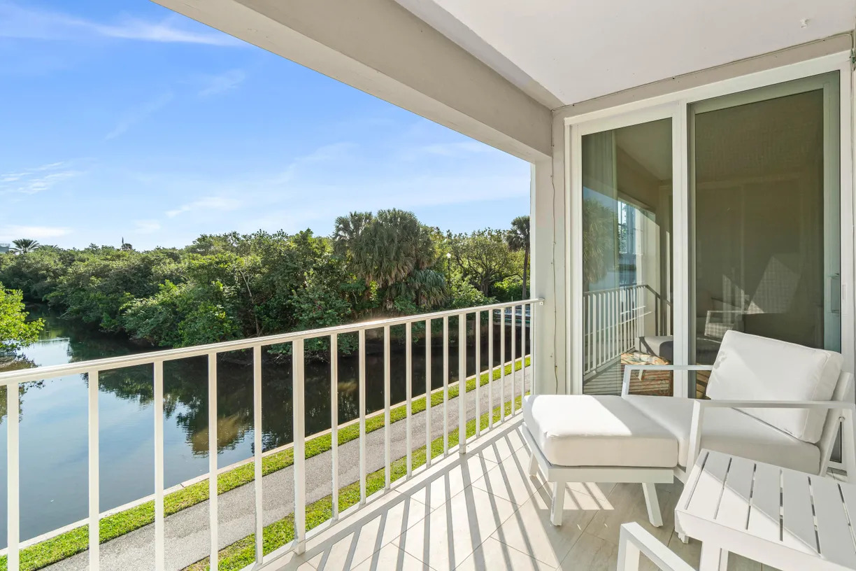 South Florida Real Estate | View 2195 Ibis Isle Road, 6 | Listing