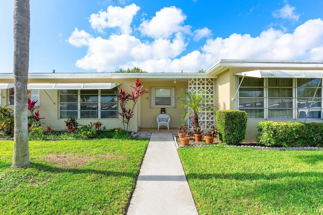 South Florida Real Estate | View 180 High Point Terrace, C | 1 Bed, 1 Bath