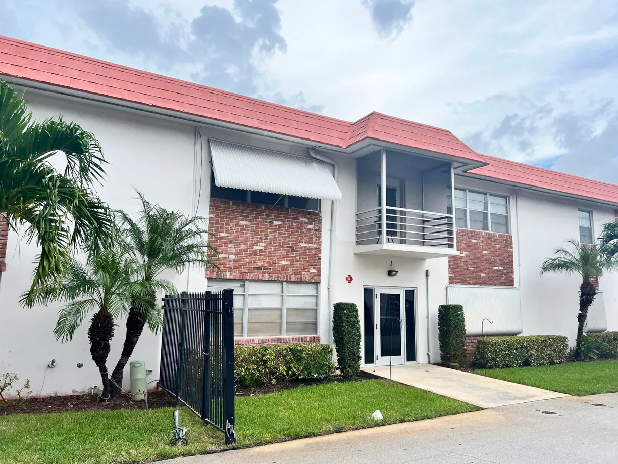South Florida Real Estate | View 3550 NW 8th Avenue, 111 | 2 Beds, 1 Bath