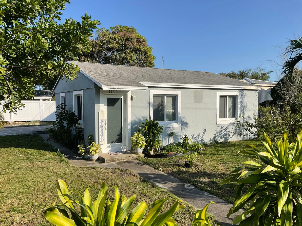 South Florida Real Estate | View 1132 N D Street | 4 Beds, 2 Baths