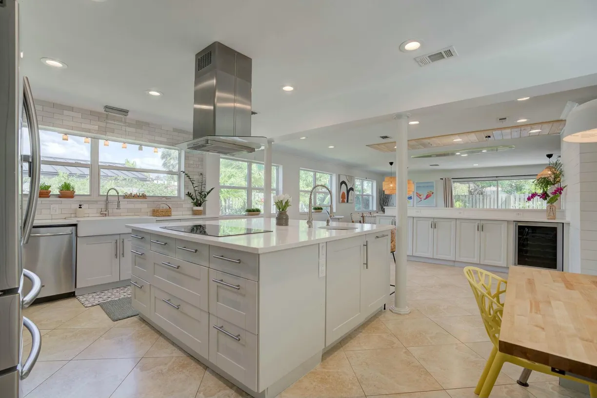 South Florida Real Estate | View 547 Marlin Road | Listing