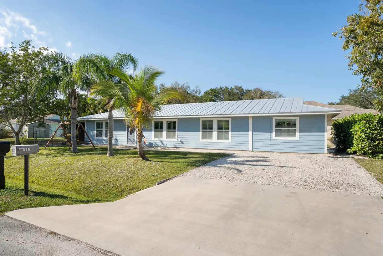 South Florida Real Estate | View 3261 SE Hibiscus Street | Listing