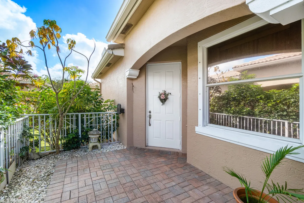South Florida Real Estate | View 2166 Man Of War | Listing